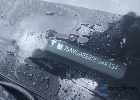 2023 Tesla Model Y Awd/Long Range Dual Motor All-Wheel Drive из США, поврежденный, VIN 7SAYGAEE6PF844454